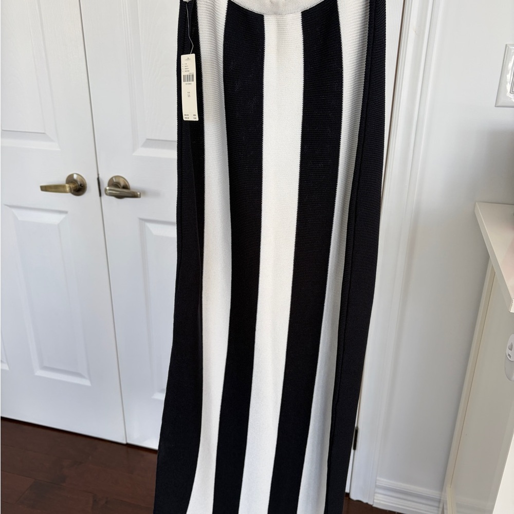 Anthropologie (by anthropologie) -Black and White Striped Women's Skirt size XS
